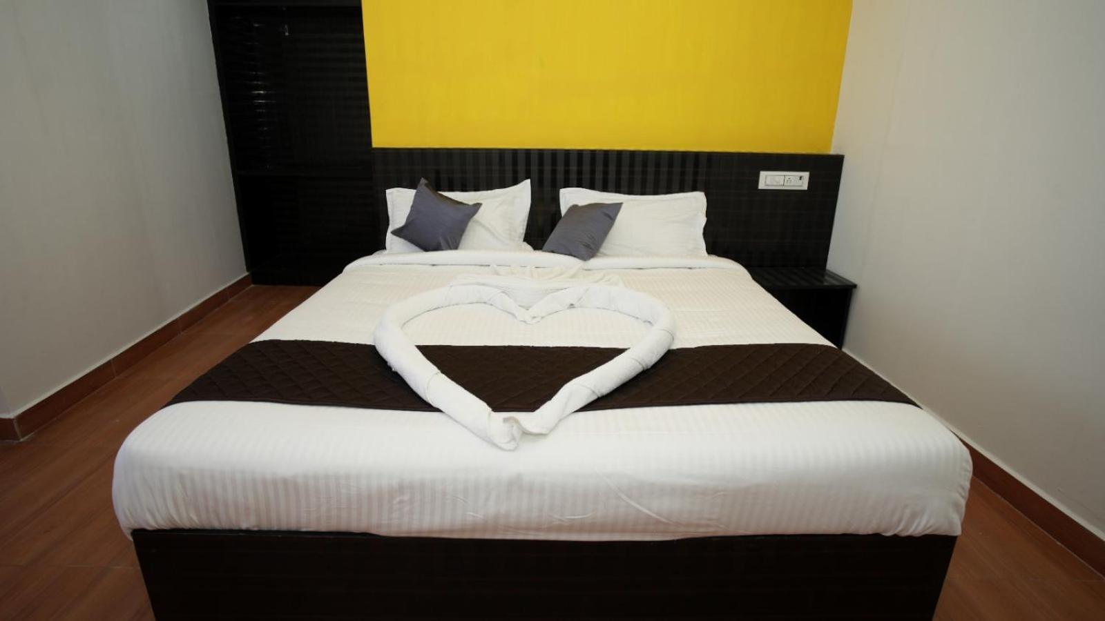 Hashtag Hive Hotel Puduccseri Kültér fotó